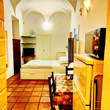 Navona & Castel Sant'Angelo Whole Holiday Apartment Da Pamino & Priscilla Roma Ngoại thất bức ảnh